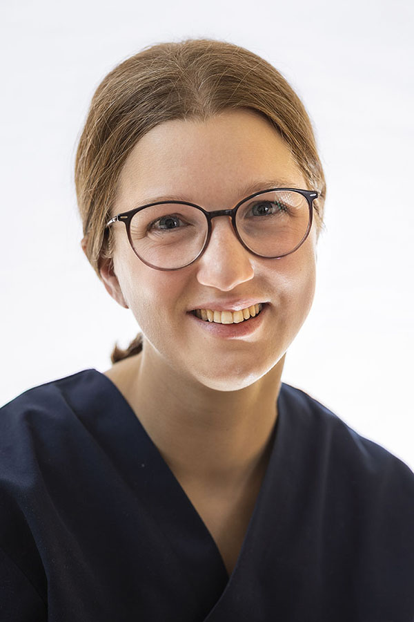 Zahnarztpraxis Dr. Moritz Weber - Marianne Siegenfuehr